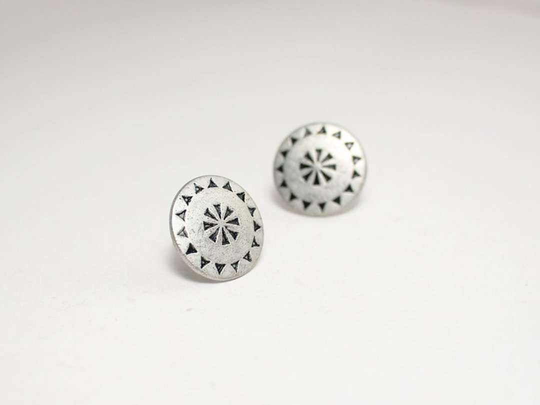 Circle dot 冷锋面 不锈钢耳针 耳饰 耳环 049 - 耳环/耳夹 - 其他材质 灰色