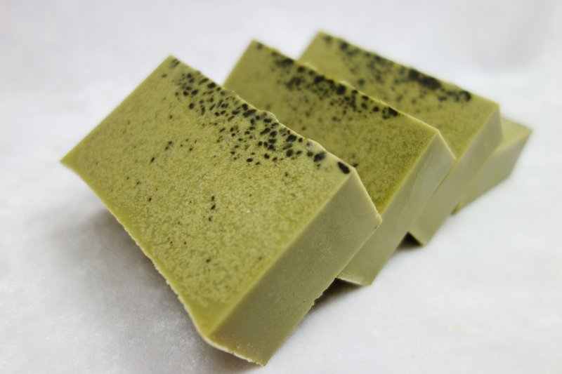 [手工皂] 艾草手工皂 - 脸部清洁/卸妆用品 - 植物．花 绿色