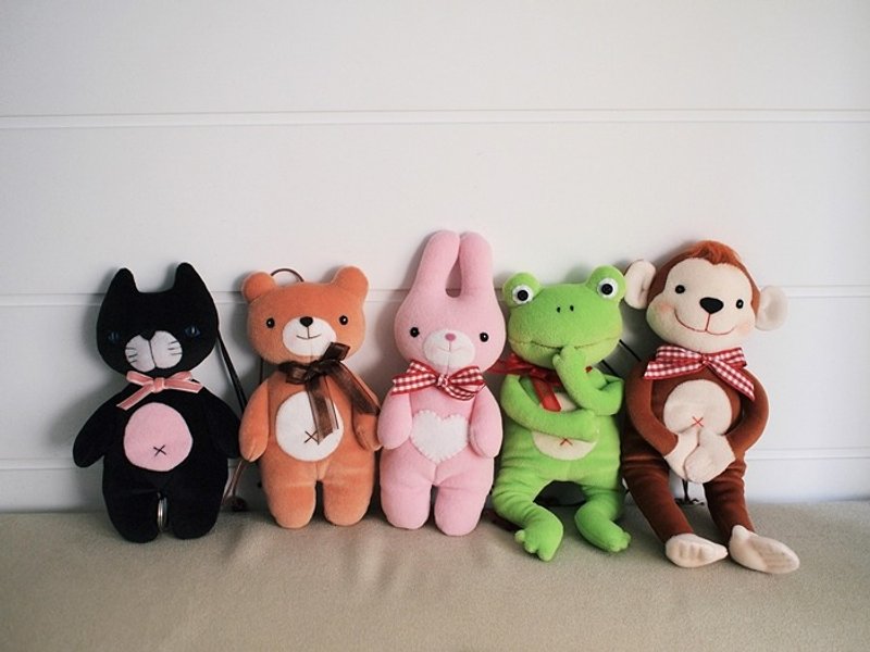 hairmo。玩偶家族钥匙包-粉红兔(现货) - 钥匙链/钥匙包 - 纸 粉红色