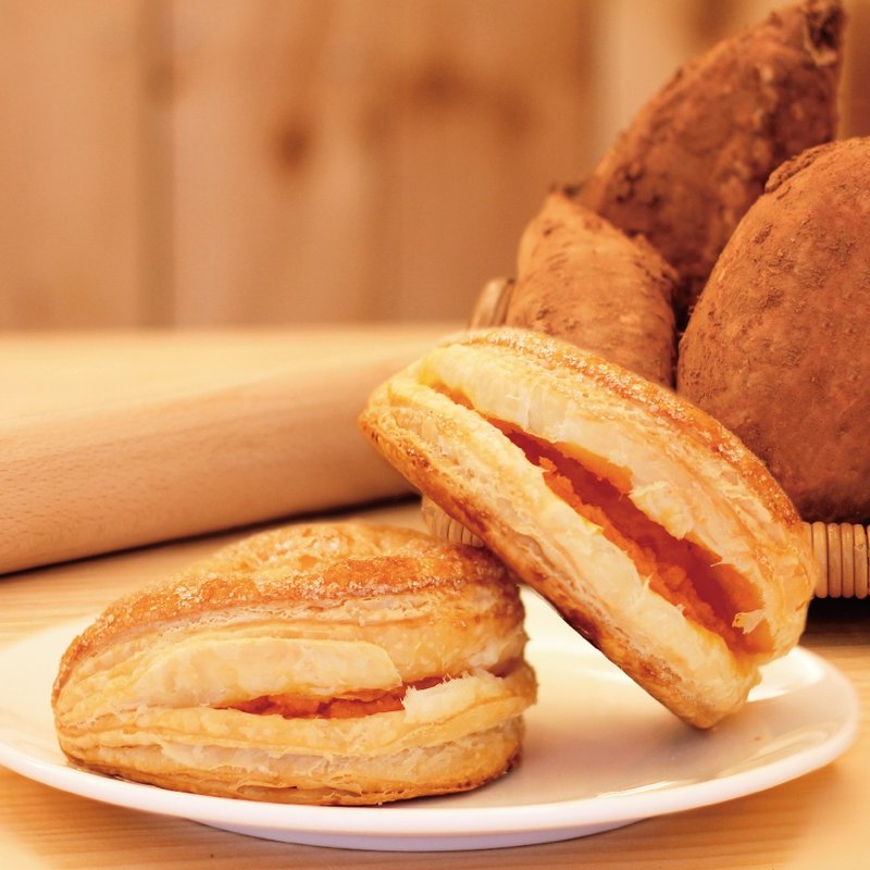 ★ 地瓜法式贝壳千层派 礼盒 ★ 【 The Harvest ∞ 麦田⊙ 法式甜点 】地瓜法式千层派，采用法国蓝带御用蓝丝可奶油，费工费时杆压派皮，内馅采用金山66号号地瓜，咬下去香气十足，派皮酥脆的一层一层在嘴里散开，温驯天然奶油味道也渐渐涌上~ - 蛋糕/甜点 - 新鲜食材 橘色