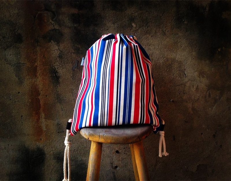 【束口包/后背包/束口袋-经典显色蓝红直条纹】 - 束口袋双肩包 - 其他材质 