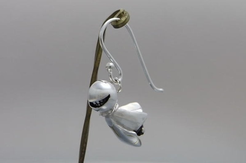 teruteru smile Pierce (s_m-O.23) 銀 穿孔耳环 - 耳环/耳夹 - 纯银 银色