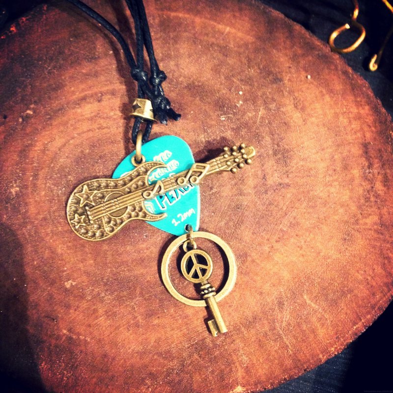 NEW NOISE 音乐里的和平世界项链 - 项链 - 其他金属 蓝色