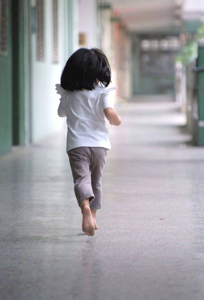 4号小天使T-白色 - 童装上衣 - 棉．麻 白色