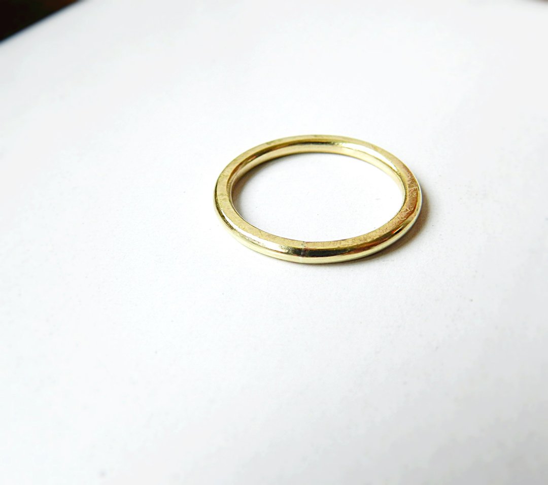 // 手工铜戒 //  黄铜锻敲质感 1.7mm - 戒指 - 其他金属 金色