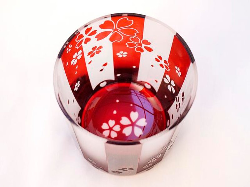 Red and white cherry blossoms - 茶具/茶杯 - 玻璃 红色