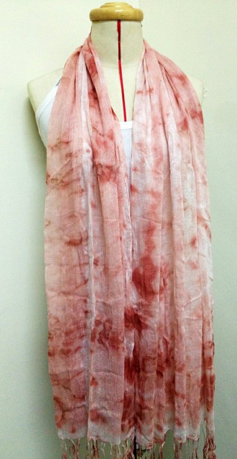 茜草染渐层棉质围巾(夕阳云海) - 丝巾 - 棉．麻 粉红色