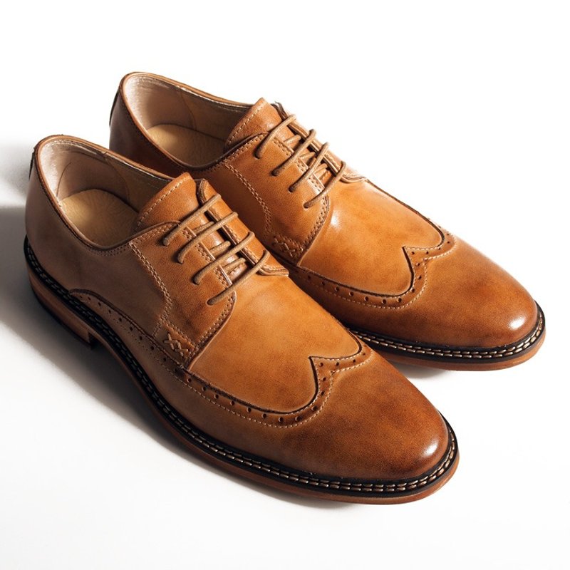 手工上色小牛皮木跟翼纹雕花德比鞋-焦糖色-B1A16-80 - 男款皮鞋 - 真皮 咖啡色