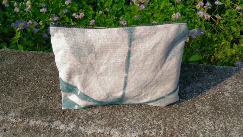 8寸 白底 简约典雅风格 墨绿放状手染 墨绿色拉链   化妆/杂物/个人用品包 - 化妆包/杂物包 - 棉．麻 绿色