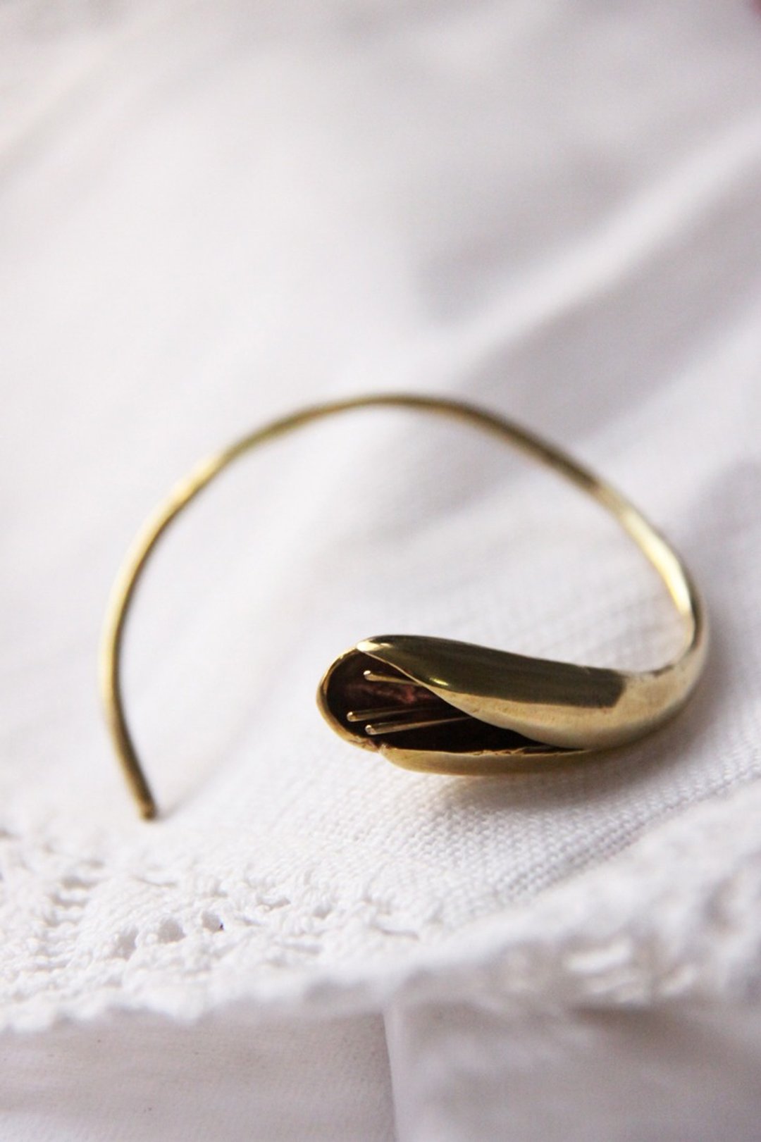 Bracelets (profit) flowers by linen. - 手链/手环 - 其他金属 