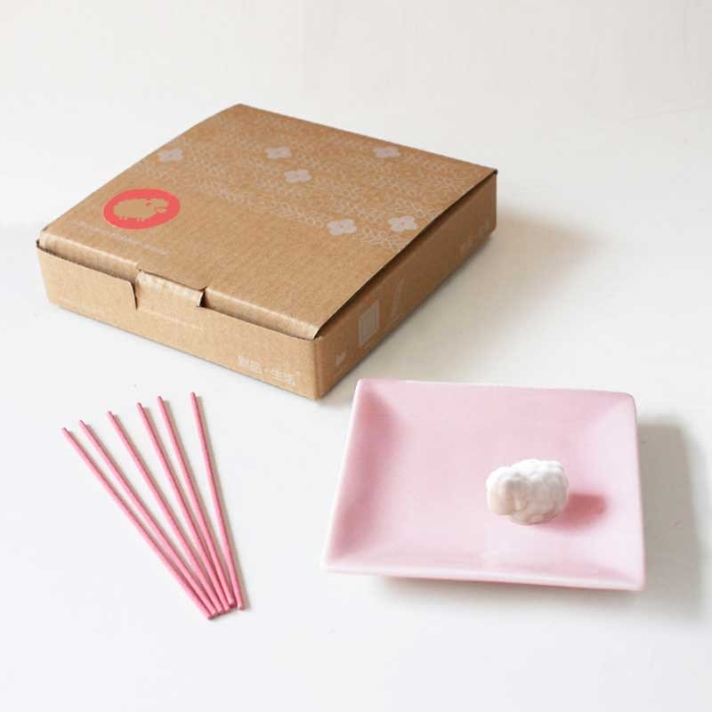 U-PICK原品生活 陶瓷香座香插礼盒 羊年礼物 小羊香薰盘 - 香薰/精油/线香 - 其他材质 