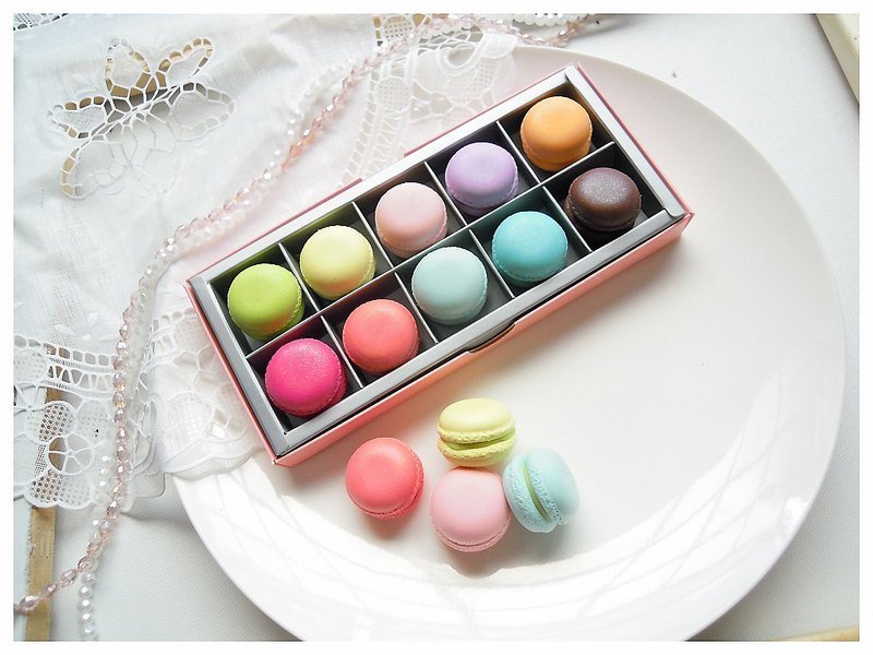 {Lady Park}．浪漫法式珠光 圆马卡龙磁铁 工商 甜点结婚礼小物．【十分幸福十颗盒装】 - 冰箱贴/磁贴 - 其他材质 