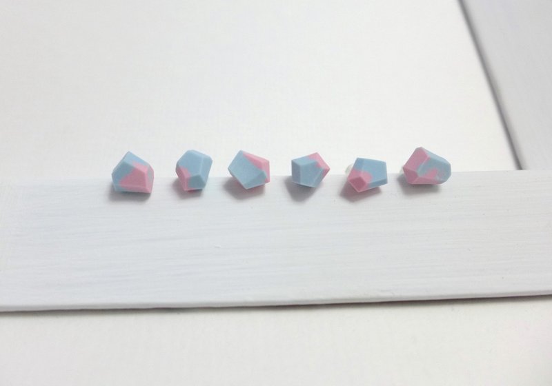 【N.U. Studio】陶瓷系列 随性立体个性糖耳环--粉蓝(可改夹式耳环) - 耳环/耳夹 - 陶 粉红色