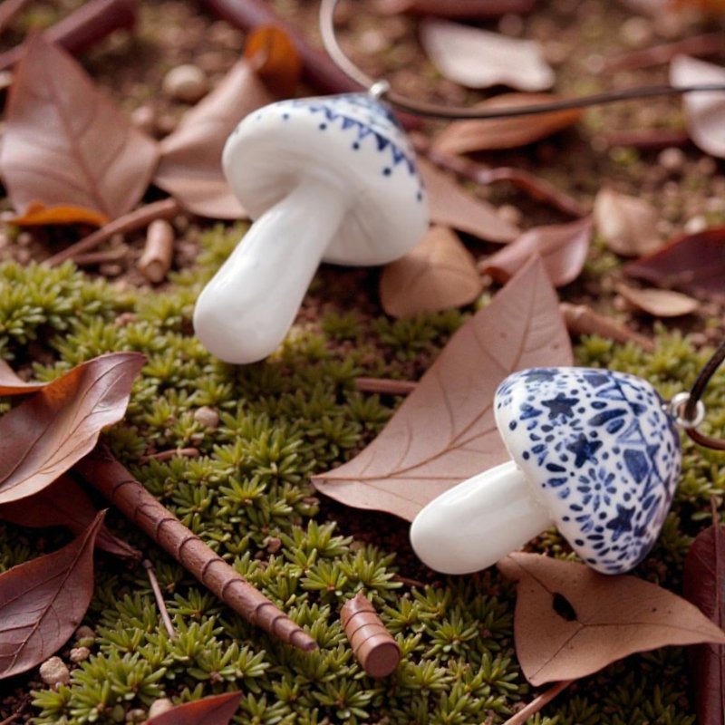 花草菇－手工白瓷颈链 - 颈链 - 瓷 蓝色