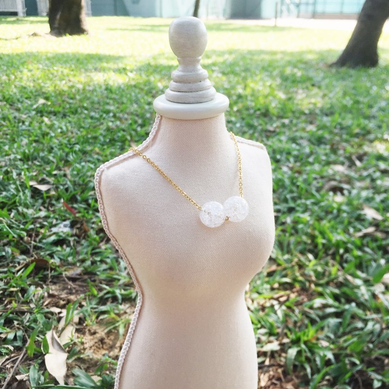 《LaPerle》2粒晶莹剔透明冰花爆花珠子 项链 颈链 16k镀金黄铜 圣诞礼物 Handmade - 颈链 - 其他材质 白色