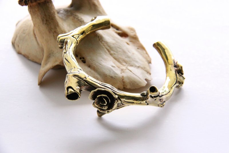 木头上的玫瑰精致手环 - 手链/手环 - 其他金属 金色