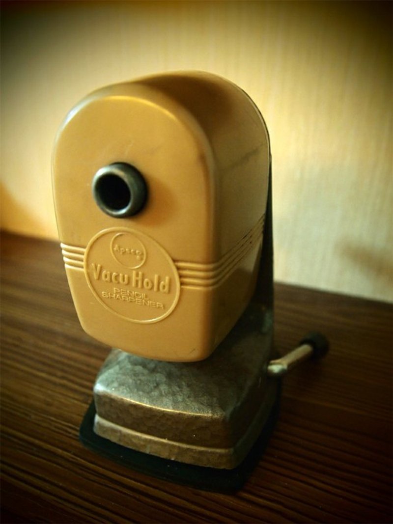 Apsco vacu 美国手摇式古董削铅笔机 - 笔筒/笔座 - 其他材质 卡其色