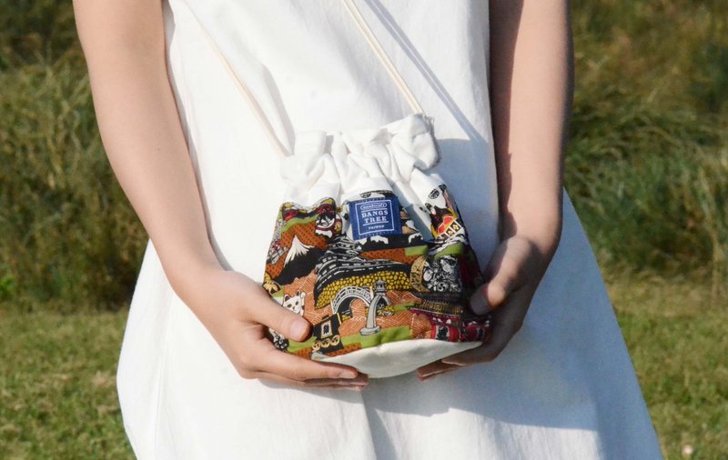 ::浏海树:: 侧背水桶包＿雷门浅草寺(东京限定款) - 侧背包/斜挎包 - 其他材质 咖啡色