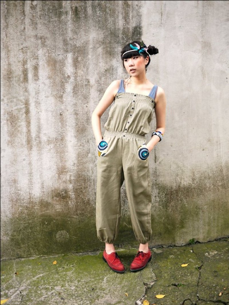 免邮优惠！洋嘎YOUNGA非洲花布贴花连身裤：卡其色 - 背带裤/连体裤 - 棉．麻 绿色