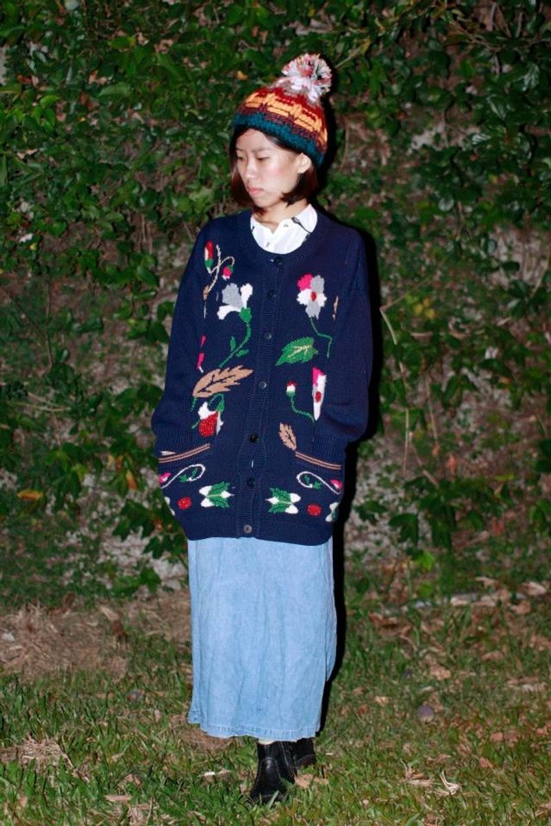 {:::Giraffe 长颈鹿人:::}_深蓝满版大花朵开襟古着毛衣 - 女装针织衫/毛衣 - 其他材质 蓝色