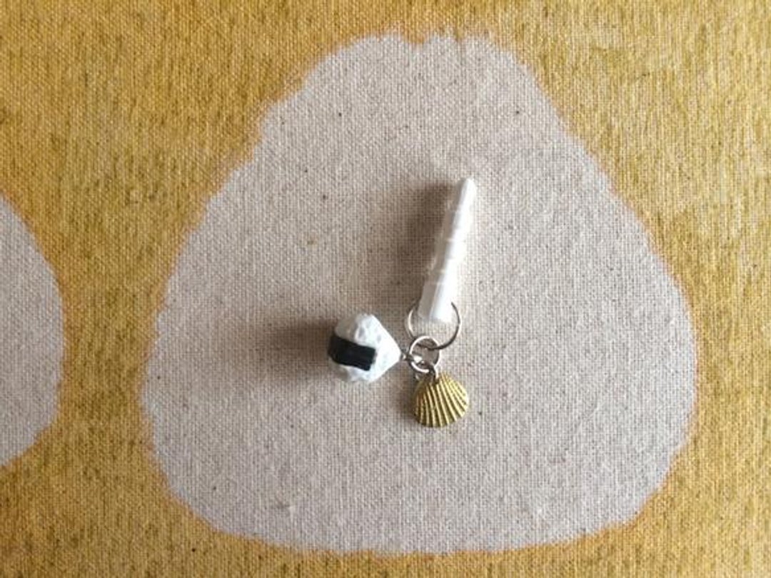 Rice ball earphone jack - 吊饰 - 木头 