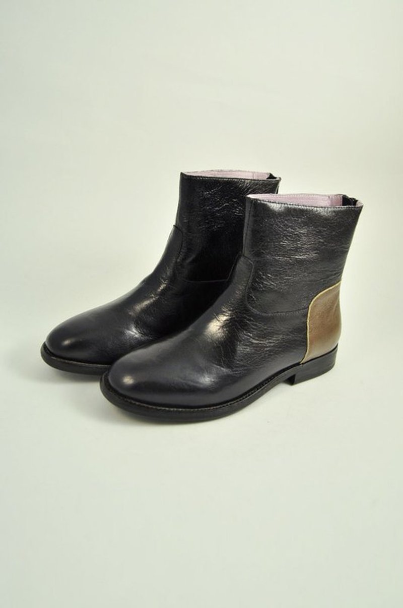 请 靴靴 对不起．太空漫游黑面琵鹭短靴 - 女款休闲鞋 - 真皮 黑色