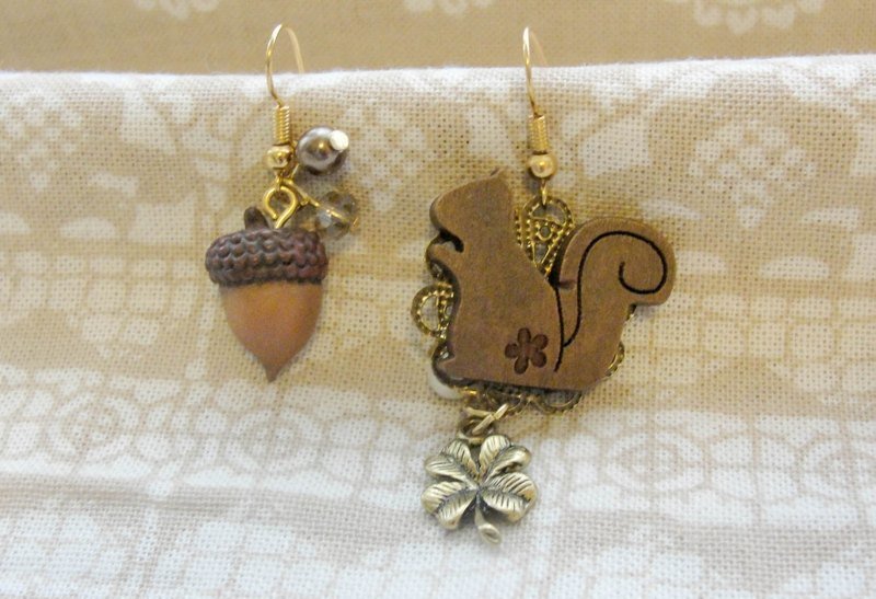 *forest*栗子与松鼠耳环（e69） - 耳环/耳夹 - 其他金属 