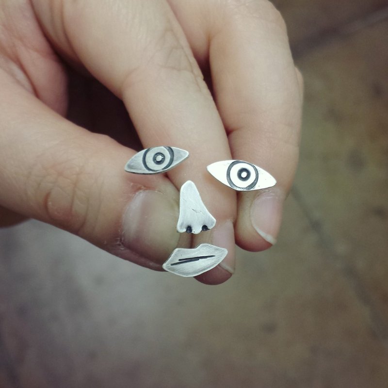 丑脸纯银耳针组-共4枚 - 耳环/耳夹 - 其他金属 银色