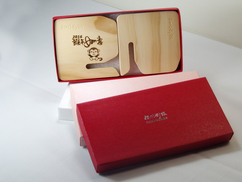 公司周年庆 礼盒 猴萌 实木全视野手机座 定制+数字 名字 免费 股东会赠品 - 木工/竹艺/纸艺 - 木头 咖啡色