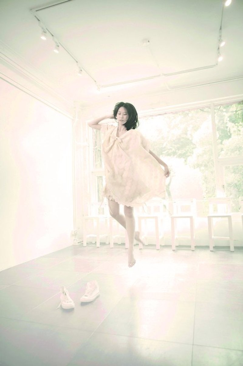 [ Wow Bravo & Funky Rap 圆气泡花短裤 ] - 女装长裤 - 棉．麻 