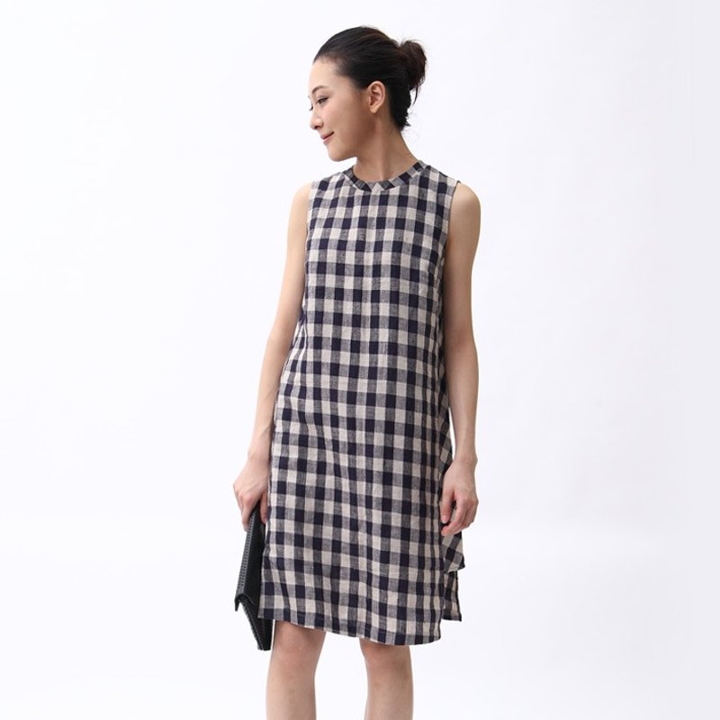 不服 簡約格子亞麻無袖連衣裙    藍白格子色  D140803 - 旗袍 - 棉．麻 蓝色