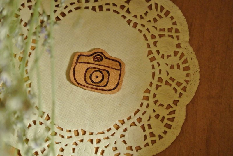 【 T - C 】 复古 皮革 别针 胸针 - 胸针 - 其他材质 