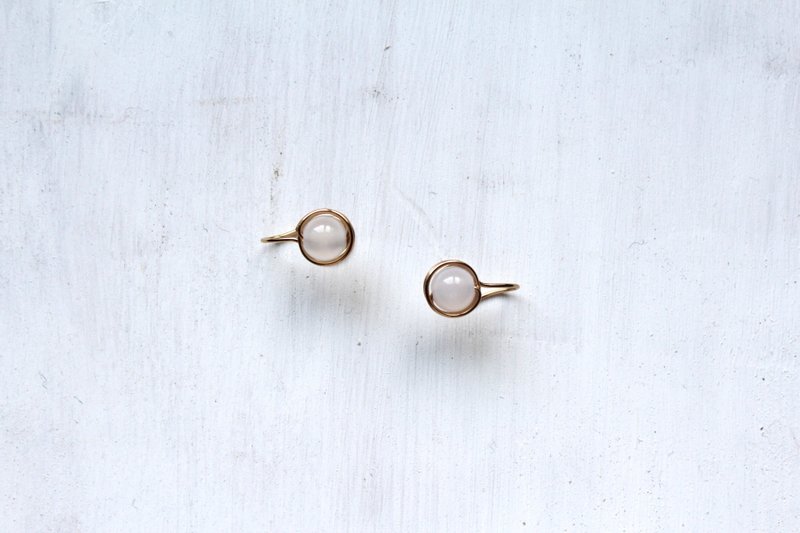 祖母绿.了 | 天然石透白玛脑金边耳夹款（安定之石） - 耳环/耳夹 - 宝石 白色