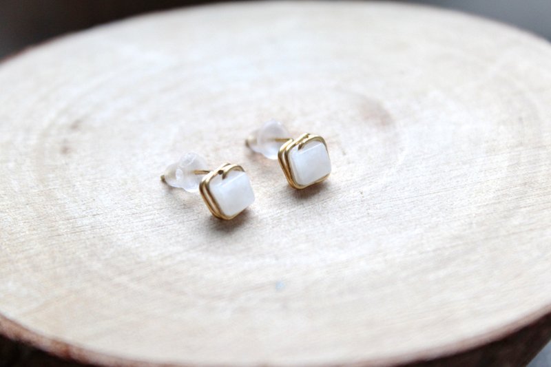 White agate耳夹/耳针 | 古典方糖白玉耳环 - 耳环/耳夹 - 宝石 白色