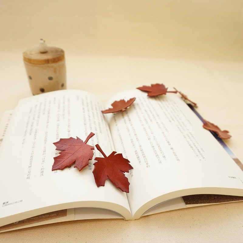 枫叶别针-手染皮革 - 胸针 - 真皮 红色