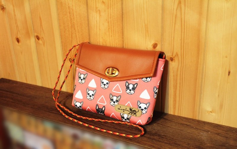 【巧手猫x城市猫】旅行好伙伴* 斜背包 转扣信封包 相机收纳 法斗 三角几何 樱桃粉红 毕业礼物 生日礼物(此单仅限给台南门市面取-包邮用) - 侧背包/斜挎包 - 真皮 红色