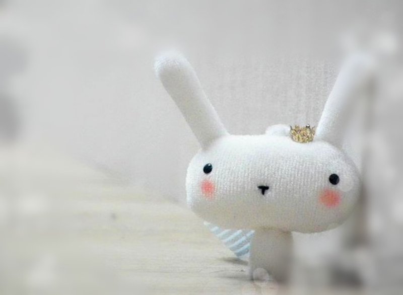 Bucute 擦拭手机屏幕┃ 布萝兔手机吊饰┃附耳机塞┃礼物 - 吊饰 - 其他材质 白色