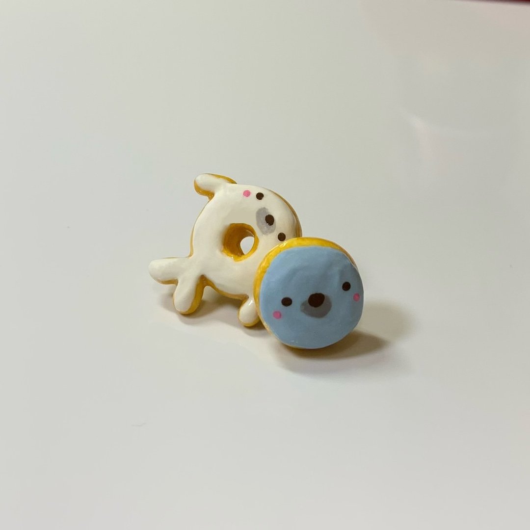 海豹妈妈与宝宝甜甜圈耳环组(两个一组)(可改耳夹式) - 耳环/耳夹 - 粘土 多色