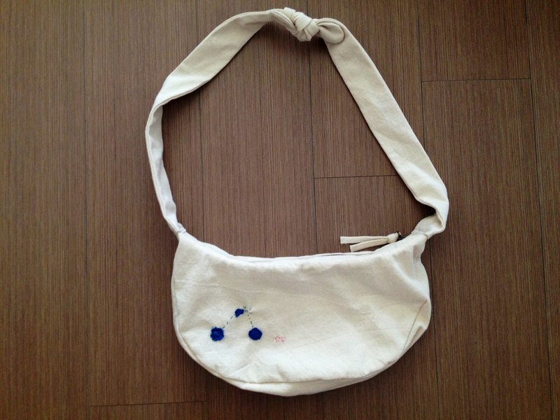 斜背布袋--骑车日 - 手提包/手提袋 - 其他材质 