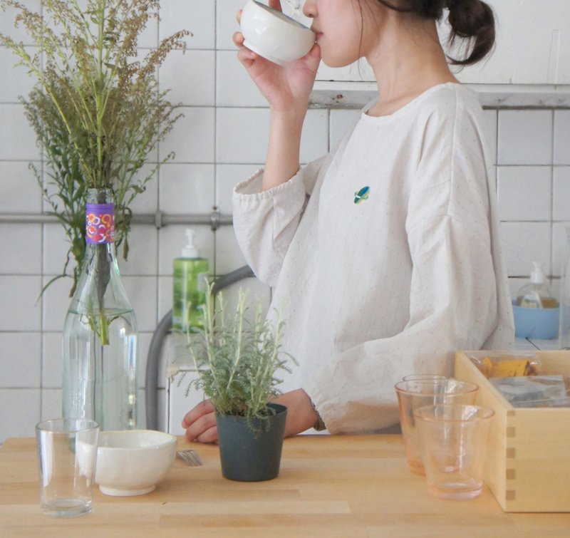 ＊最后1件＊皱皱纹路小星球白点七分袖▶ - 女装上衣 - 棉．麻 白色