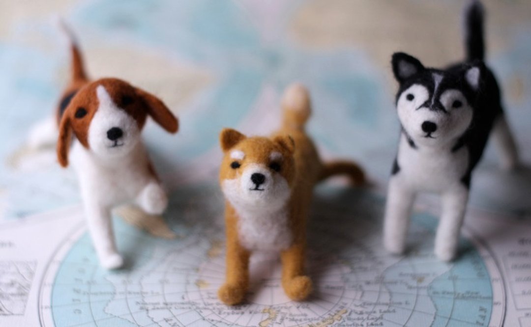 柴犬 ♣ 羊毛毡狗狗 - 玩具 - 羊毛 金色