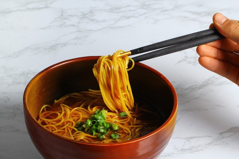 姜黄手工面线-400gx2包(赠牛皮礼盒) - 面/面线/米粉 - 新鲜食材 橘色