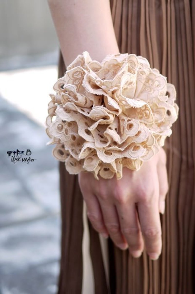 手腕花 复古蕾丝布款 - 手链/手环 - 其他材质 咖啡色