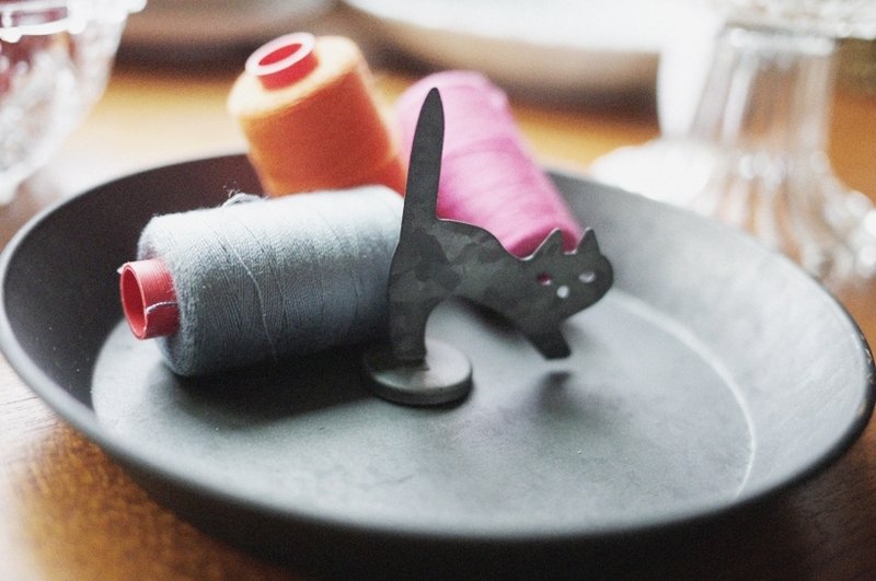 WeWii Select::京都日和::日本带回zakka小物 蚊香架 芳香盘 名片架 - 摆饰 - 其他金属 黑色