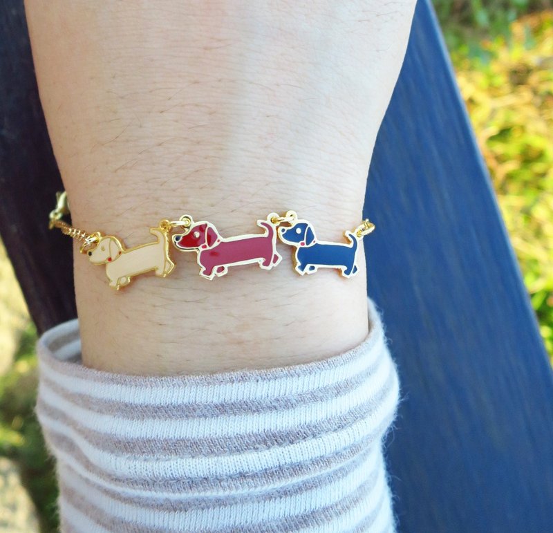 小腊肠排排站 手作手链 - 手链/手环 - 其他金属 多色