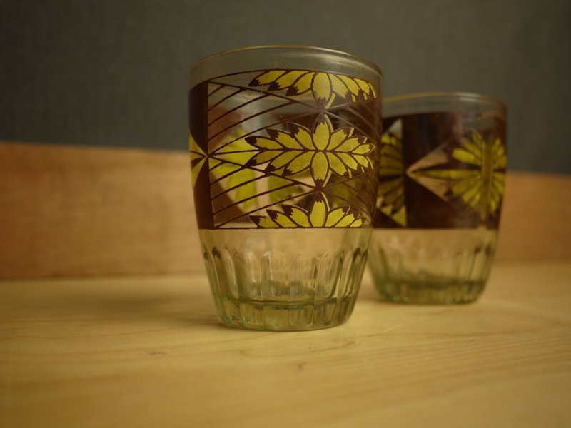 Modern_Times［Ｖintage、复古老件、旧物 专卖］Vintage Glasses 早期 图腾 印花 厚实 玻璃水杯 3208 - 茶具/茶杯 - 其他材质 咖啡色