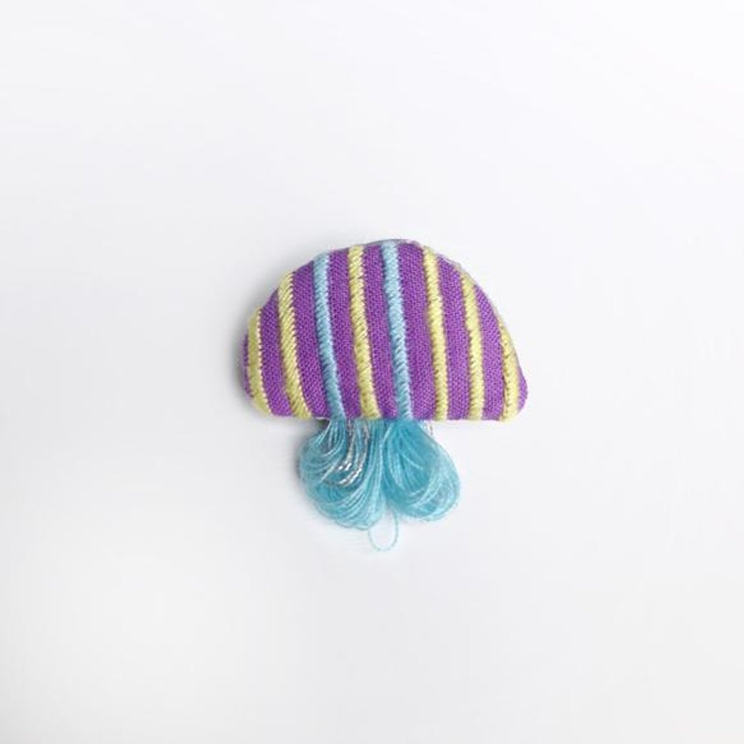 Jellyfish Brooch 015 [Made to Order] - 胸针 - 棉 紫色