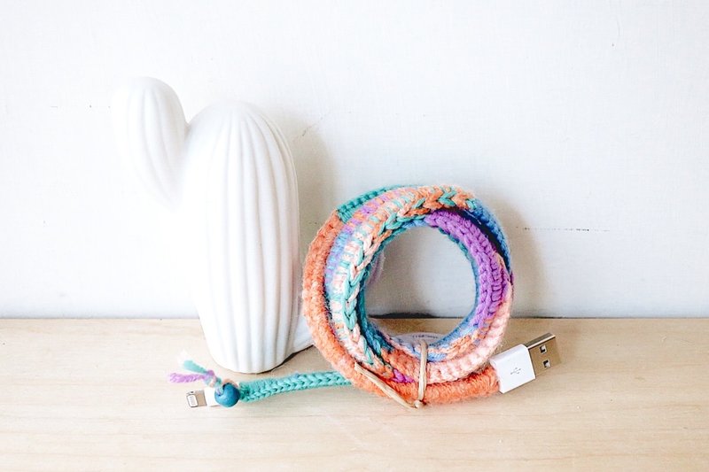 【endorphin】耳机穿毛衣．从此不打结(充电线毛衣订制) - 其他 - 羊毛 多色