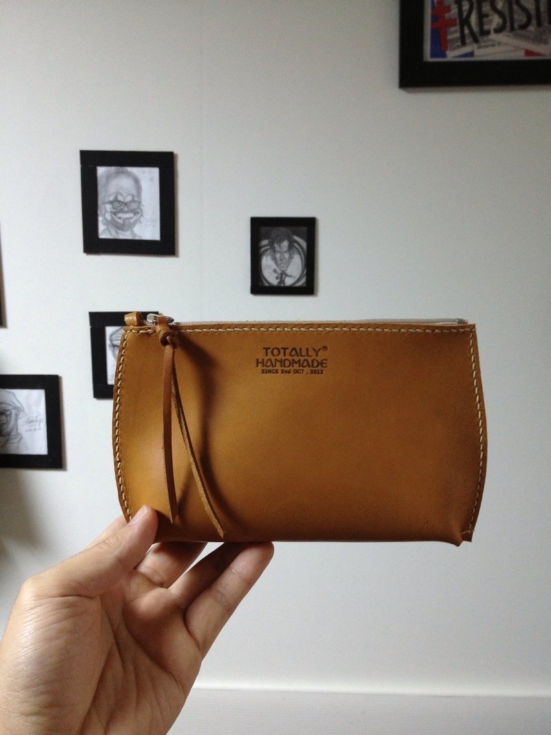 小弧度随身包 / 化妆包 , 小物收纳包 - 其他 - 真皮 咖啡色