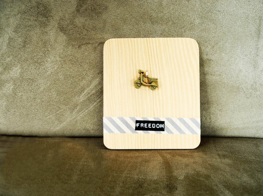 好想出去玩伟士牌木头卡片:::traveling vespa wooden card - 卡片/明信片 - 木头 金色